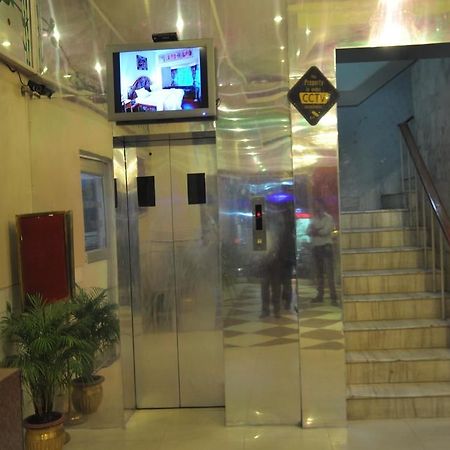 Oyo Premium Railway Station Patna Hotel Patna  Kültér fotó