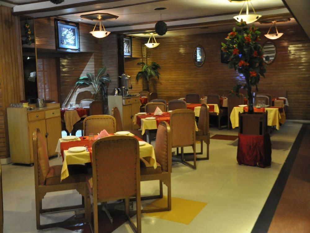 Oyo Premium Railway Station Patna Hotel Patna  Kültér fotó