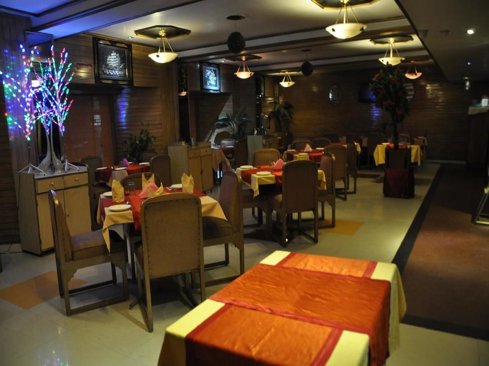 Oyo Premium Railway Station Patna Hotel Patna  Kültér fotó