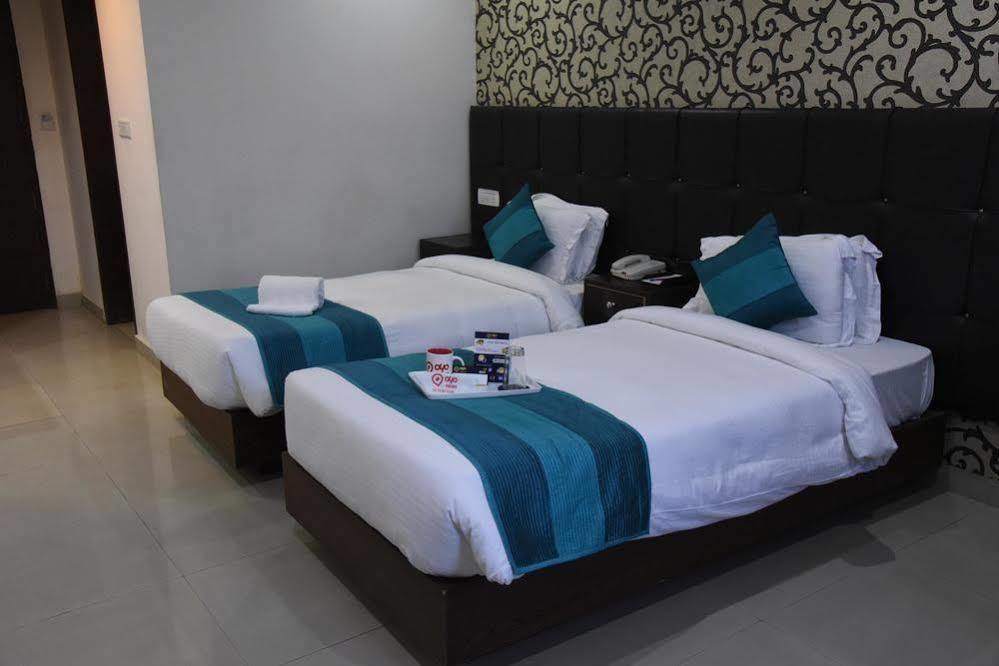 Oyo Premium Railway Station Patna Hotel Patna  Kültér fotó