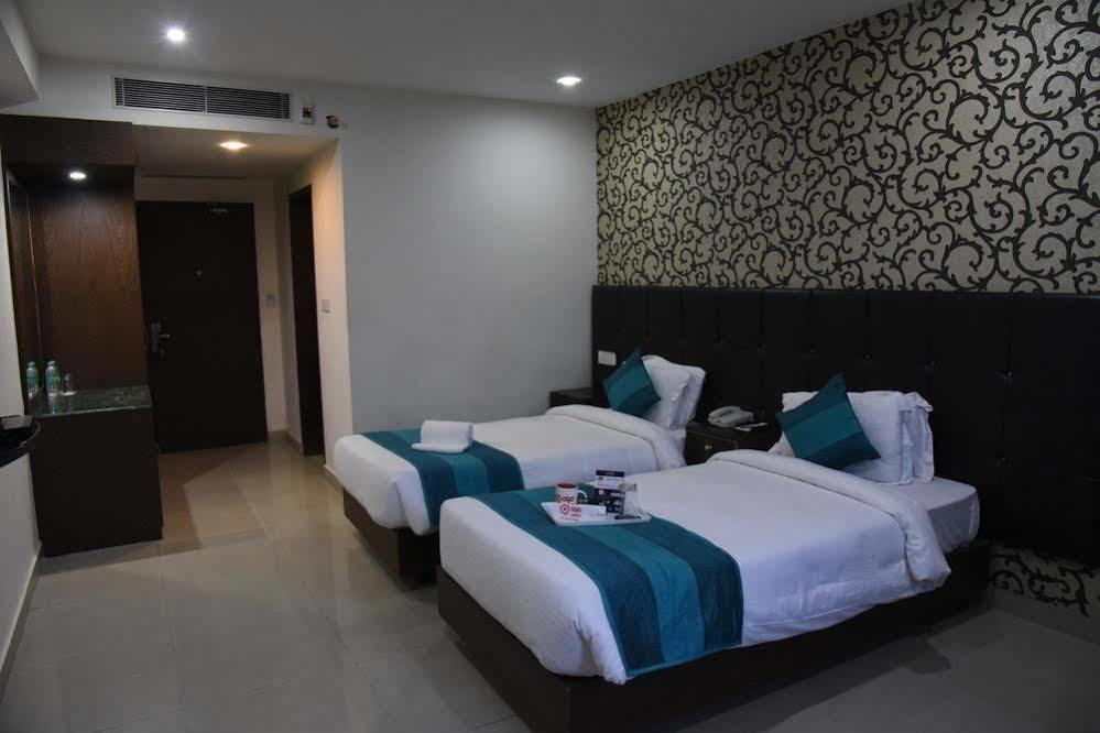 Oyo Premium Railway Station Patna Hotel Patna  Kültér fotó