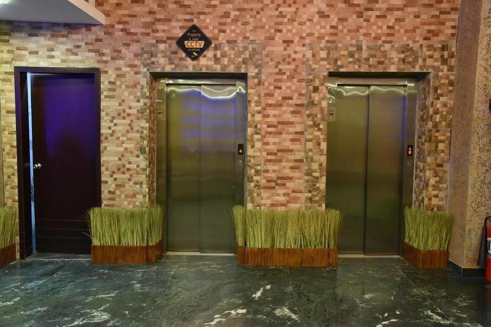Oyo Premium Railway Station Patna Hotel Patna  Kültér fotó